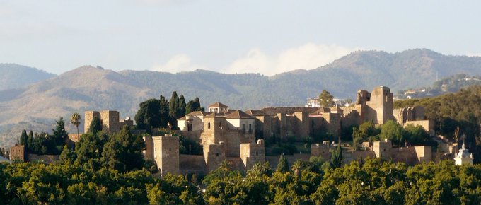 Archivo:Alcazaba de Málaga.jpg