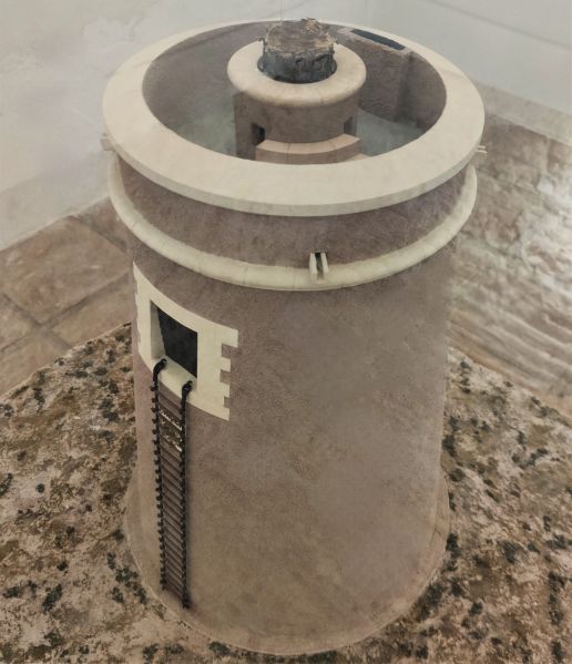 Archivo:Reconstrucción idealizada de la atalaya de Trafalcaces, Reino de Granada III o Cristiano..jpg