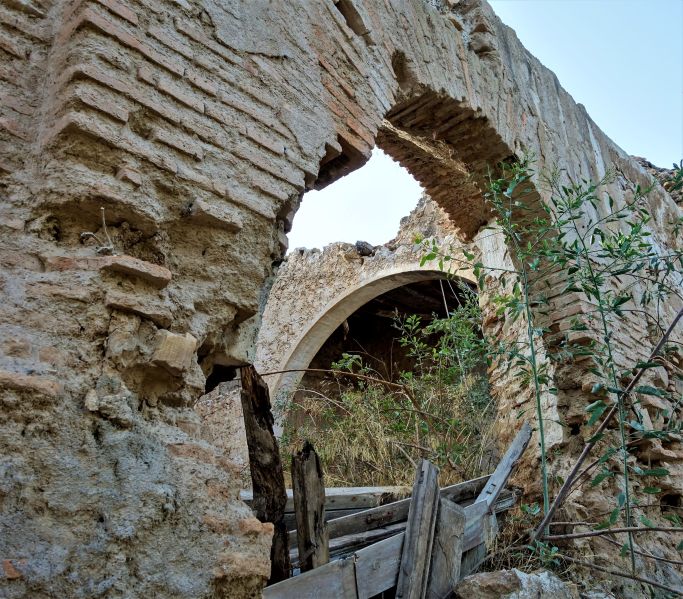 Archivo:La Serena, Bédar, Almería, Región Histórica de Granada. El interior del templo visto desde la portada..jpg