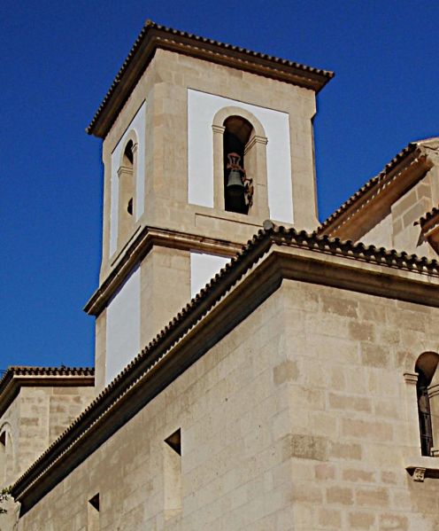 Archivo:Torre del Santuario de la Virgen del Mar, patrona de Almería. Obra del Reino de Granada III..jpg