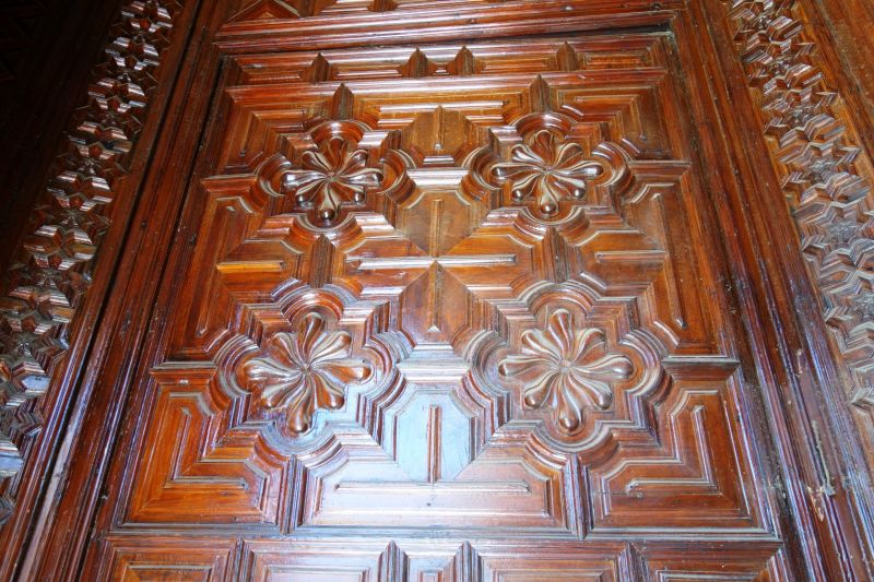 Archivo:Iglesia-fortaleza de la Encarnación, Almuñécar, Granada, Región Histórica de Granada, España. Detalle del lateral del cancel de la iglesia..jpg