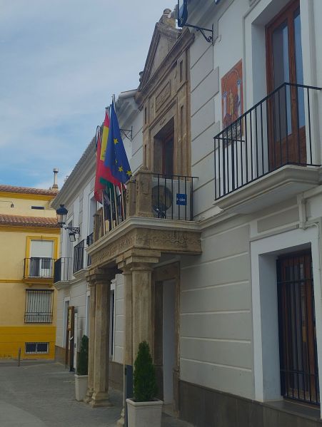Archivo:Benamaurel, Granada, Región de Granada, España. Ayuntamiento del periodo de la Región de Granada, 1960..jpg