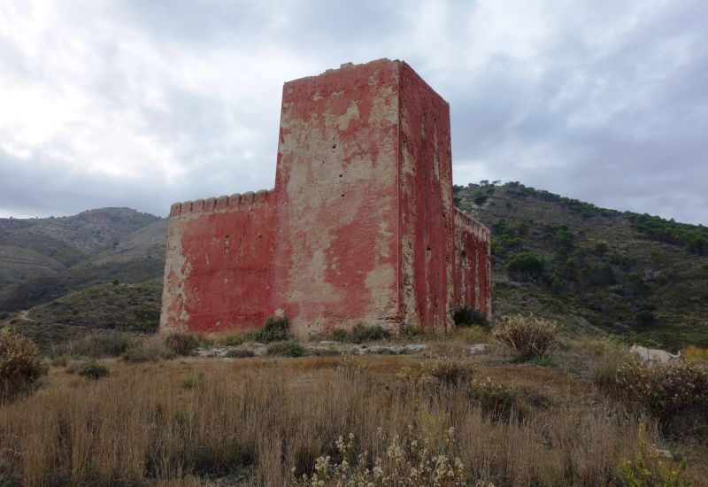 Archivo:Pinos del Valle, Torre de la Cebada antes del incendio, Provincia de Granada, Región Histórica de Granada..jpg
