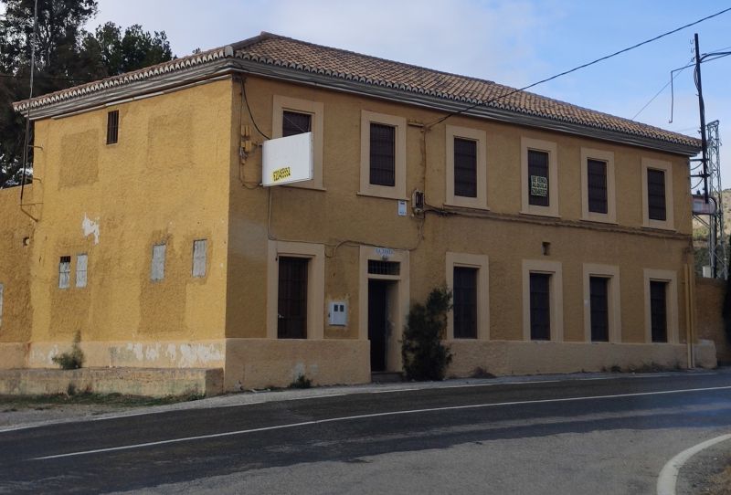 Archivo:Venta de las Angustias, a medio camino entre Granada y Motril, Región de Granada, España. En ella hacían noche los viajeros, pues se tardaban dos días en el Trayecto..jpg