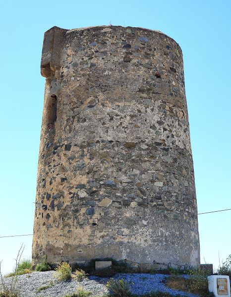 Archivo:Atalaya cristiana de Velilla, obra del Reino de Granada III. Almuñécar, provincia de Granada, Región Histórica de Granada..jpg
