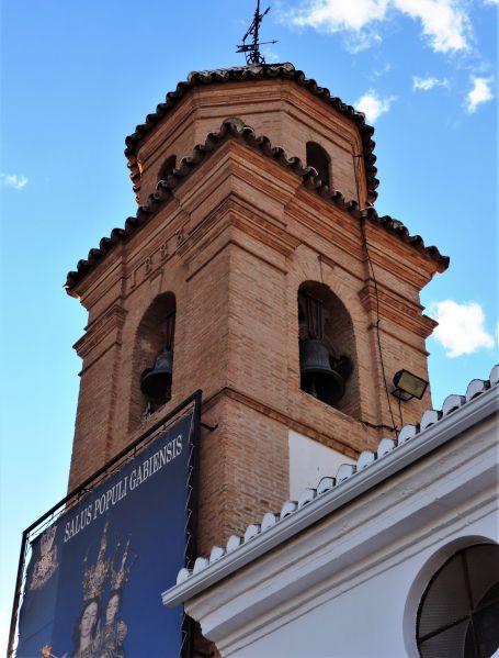 Archivo:La elegante torre de la ermita..jpg