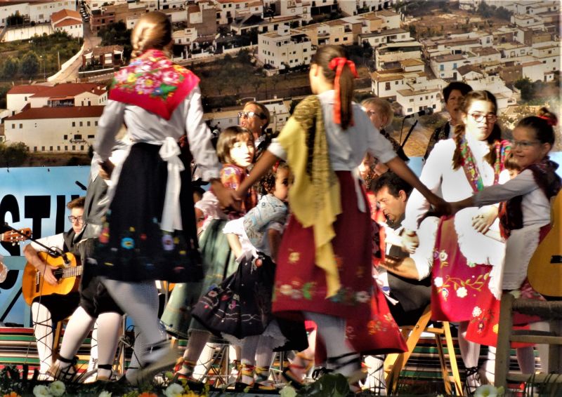 Archivo:Festival de Música tradicional de la Alpujarra, Región Histórica de Granada, España..jpg