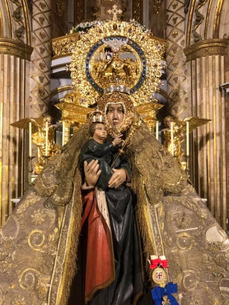 Archivo:Virgen del Mar, patrona de Almería. Por Almeriense33 - Trabajo propio, CC BY-SA 4.0, https---commons.wikimedia.org-w-index.php?curid=136309618.jpg