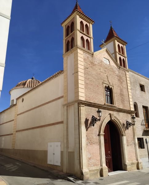 Archivo:Ermita de la Virgen de las Angustias, obra del Reino de Granada III..jpg