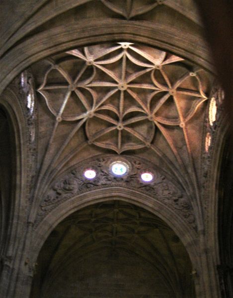 Archivo:Crucero de la catedral de Almería, estilo renacentista con bóveda del Gótico final. .jpg