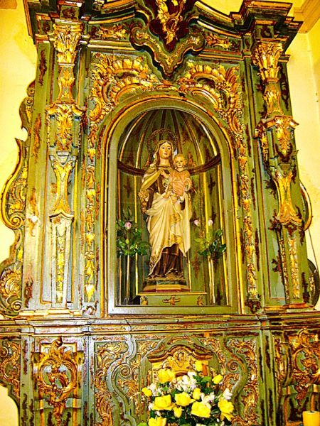 Archivo:Ermita de S. Isidro, Granada, España, obra del Reino de Granada III (1492-1833). Retablo lateral de estilo Barroco Final..jpg