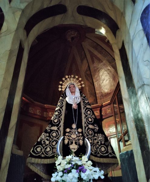 Archivo:Virgen de los Dolores con las características de la Escuela Granadina de Escultura. Región Histórica de Granada..jpg