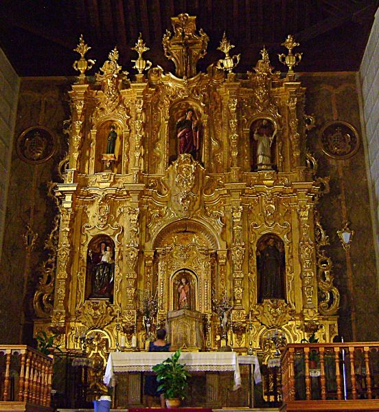 Archivo:Melegís, iglesia parroquial, Granada, obra del Reino de Granada III, España. Estilo Mudéjar Granadino de tipo I. Retablo mayor, de estilo Barroco Granadino, siglo XVIII..jpg