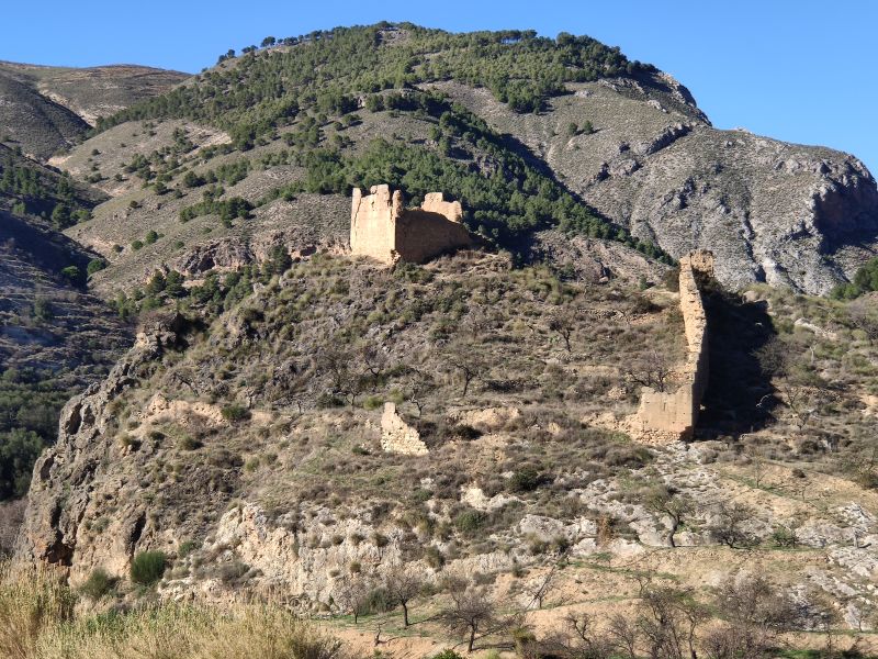Archivo:Castillo de Lojuela, Valle de Lecrín, Provincia de Granada, Región Histórica de Granada, España..jpg