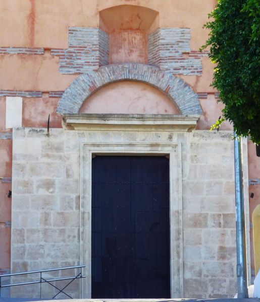 Archivo:Lucainena de las Torres, Almería, portada de la iglesia parroquial. Periodo del Reino de Granada III o cristiano..jpg