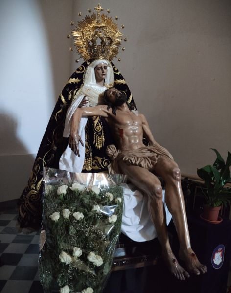 Archivo:Virgen de las Angustias, patrona de Vera y de la Archidiócesis de Granada- Almería, Granada, Jaén, Málaga y Murcia..jpg