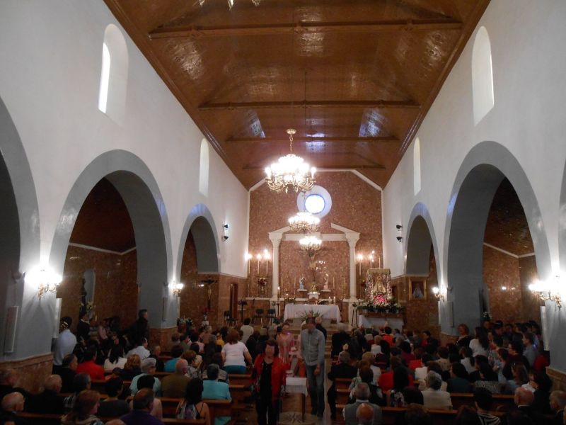 Archivo:Ferreira, interior de la iglesia parroquial, obra del Reino de Granada III, reconstruida en el periodo de la Región de Granada, tras las destrucciones de la Guerra Civil..jpg